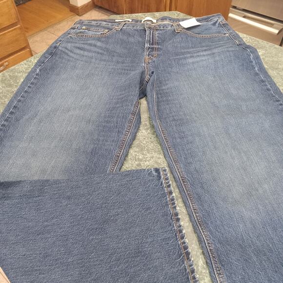 Universal Thread Women's 16 Mid-Rise Baggy 90s Straight Leg Button Fly Jean NWT - Picture 3 of 13